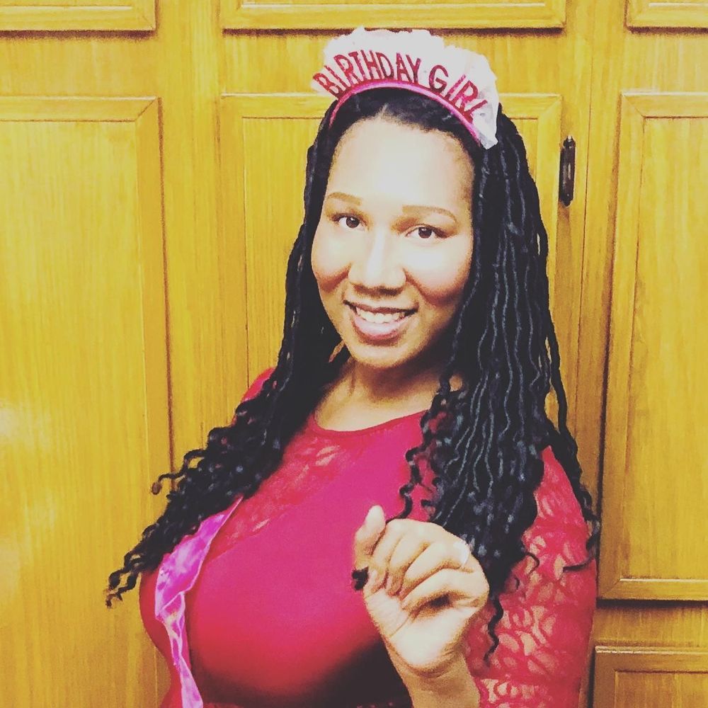 Meet your Posher, Adriana